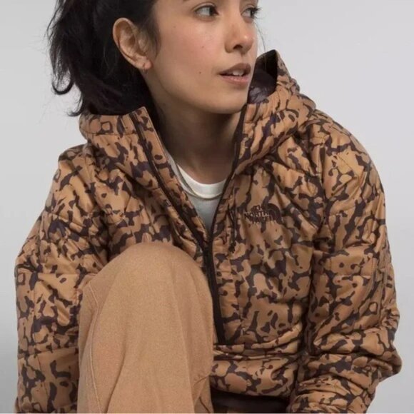 NEW The North Face CIRCALOFT Half Zip Jacket w/Hood - Color Almond Butter - Sz L - Picture 3 of 12